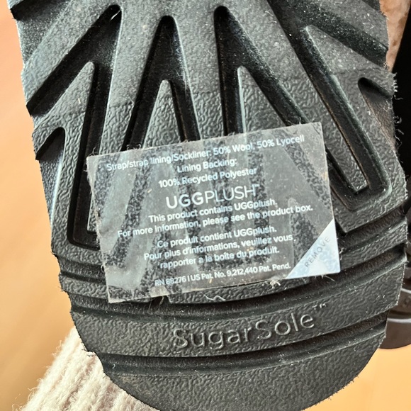UGG Fuzz Sugar Cross Slide size 7 - Picture 9 of 11